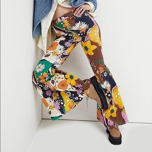 Psychedelic Float on Flares